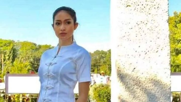 Myanmar güzellik kraliçesi: Arakan paylaşımından sonra tacım alındı