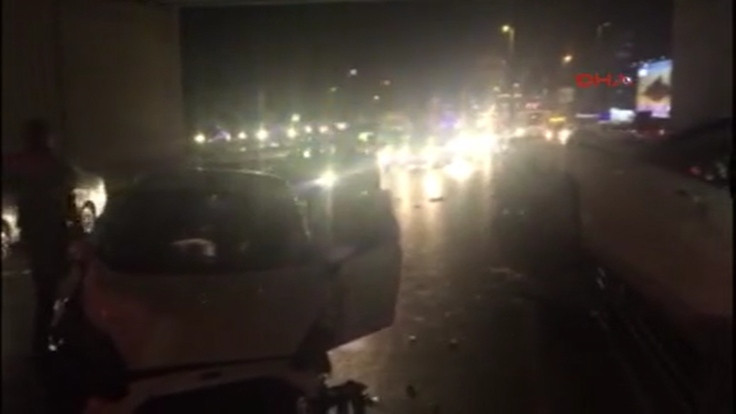 Cevizlibağ'da trafik kazası: 2 kişi yaralandı