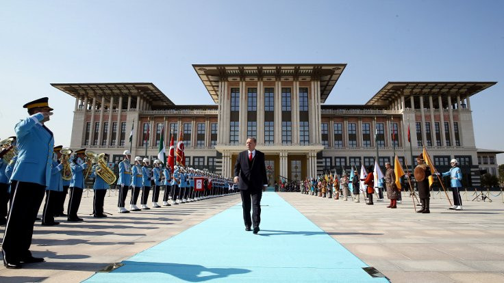 Erdoğan: 3 başkanımız istifaya hazırlanıyor