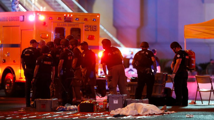 Las Vegas'ta silahlı saldırı: En az 58 kişi  ölü