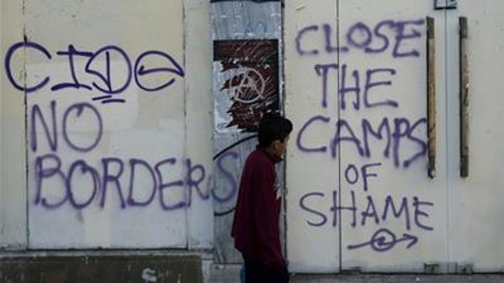 Yunanistan'da ırkçı saldırılar sonrası polise tepki