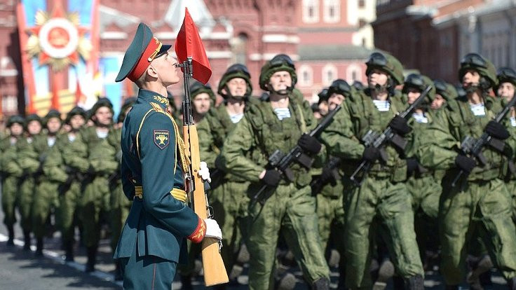 Rus askerlerine fotoğraf yasağı geliyor