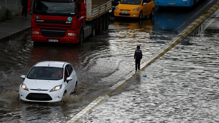 İstanbul yağışlı haftaya girdi