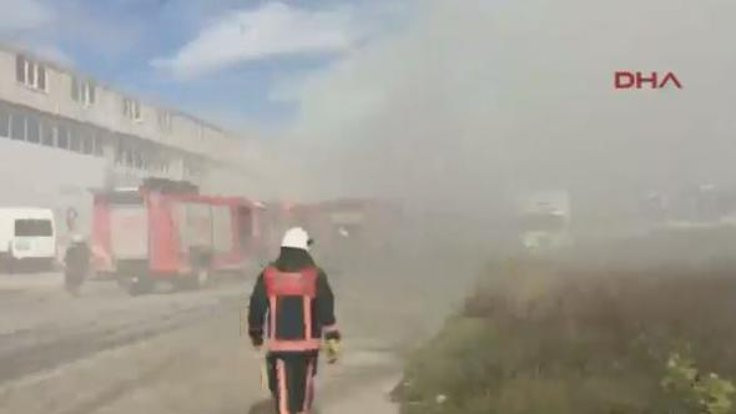 Hadımköy'de depo yangını