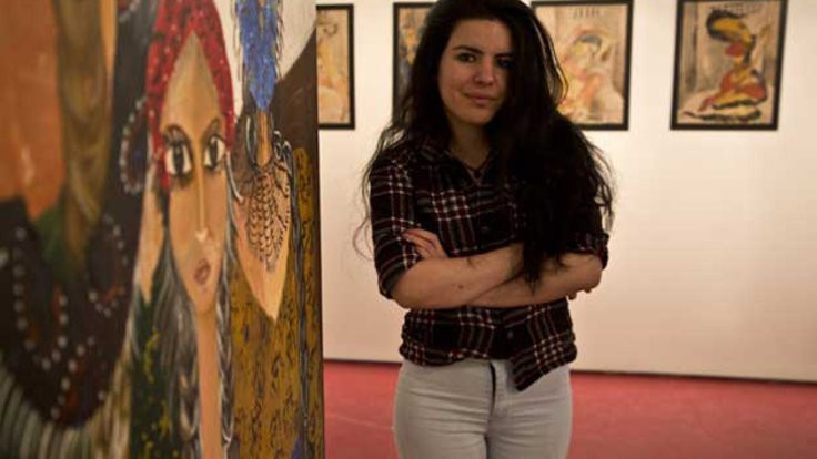 Zehra Doğan hapiste resimleri Avrupa turnesinde