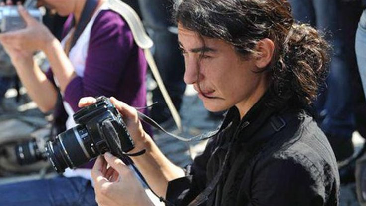 Birgün gazetesi muhabiri Zeynep Kuray gözaltına alındı