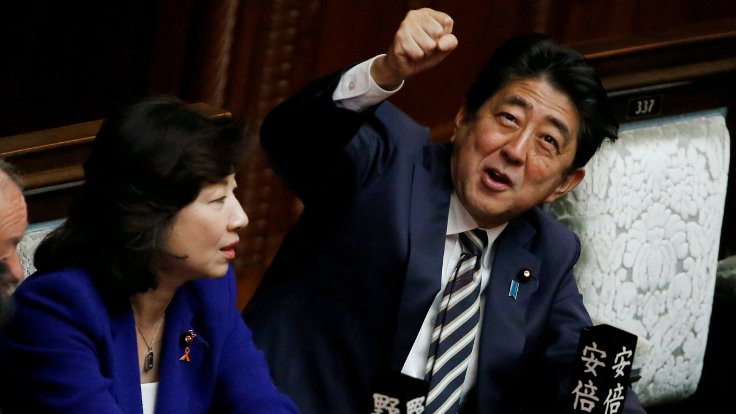 Japonya'da Abe tekrar başbakan