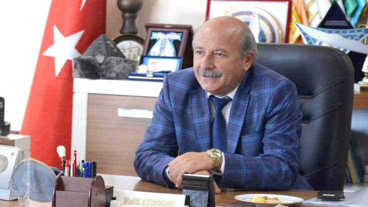 MHP'den istifa eden belediye başkanlarına İYİ Parti rozeti takılacak