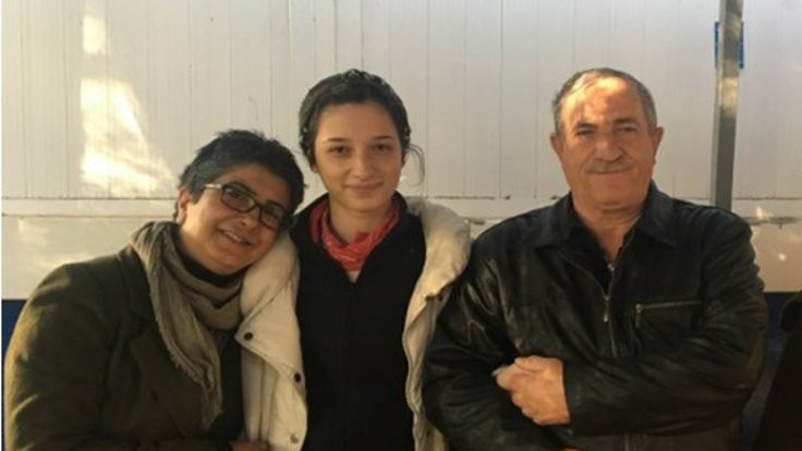 Nuriye Gülmen'in babası: Evladını görmeye 5 dakika yeter mi?
