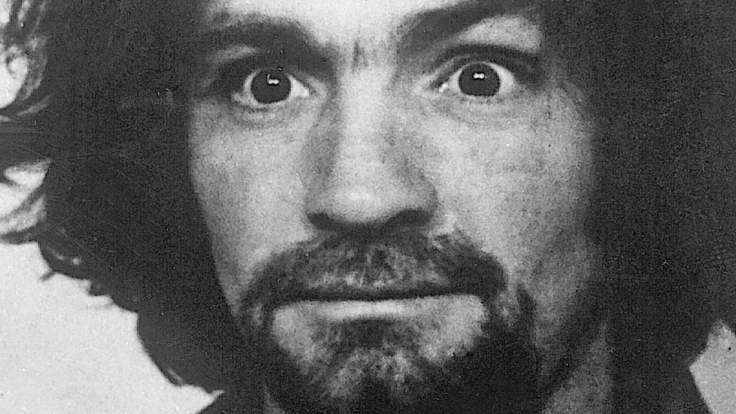 Seri katil Charles Manson cezaevinde öldü