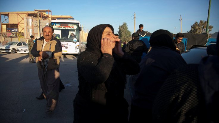 Depremzede Vanlı Ömer'e taş gönderen zihniyet Kürdistan'daki ölümlere seviniyor