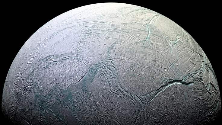 Enceladus’da yaşanır mı?