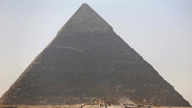 Büyük Piramit'te gizemli bir oyuk bulundu!