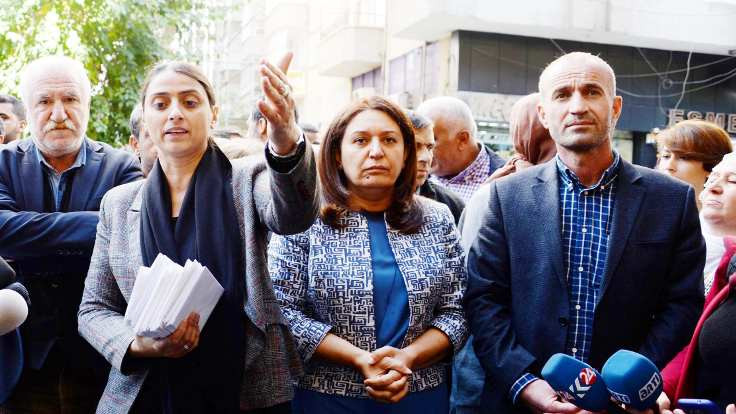 Polisle HDP'li vekil arasında 'zılgıt' diyaloğu