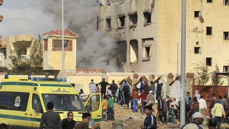 Mısır'da cuma namazına bombalı saldırı: En az 235 ölü