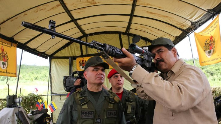 AB'den Venezuela'ya silah ambargosu