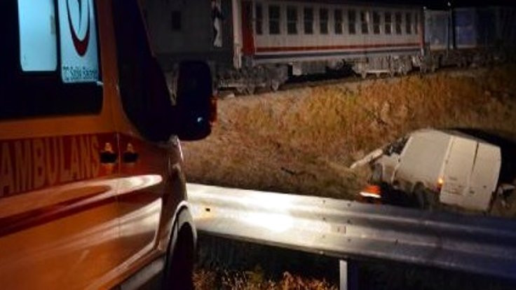 Muş'ta tren, minibüse çarptı: 2 ölü, 2 yaralı