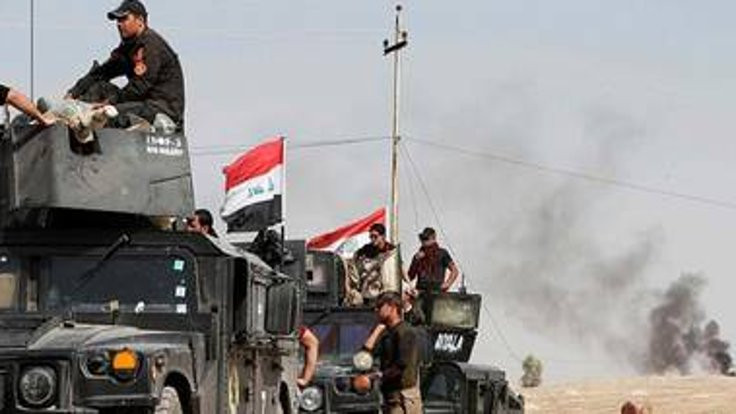 Irak ordusu, IŞİD'deki son kasabaya saldırı başlattı
