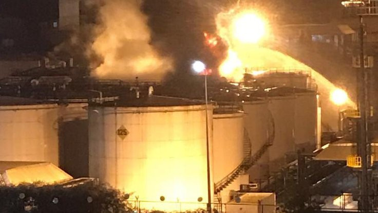 Kocaeli'nde kimyasal tesisinde tanker patladı