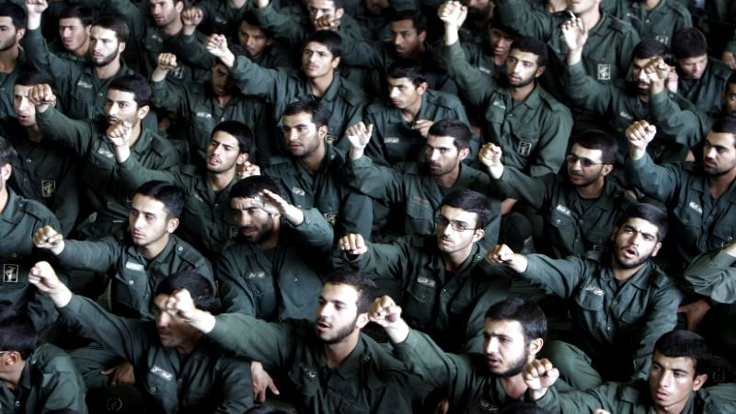 İran'da ahlâk polisi parti yapan 230 kişiyi gözaltına aldı
