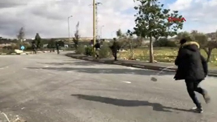 İsrail askerleri canlı yayında Filistinli göstericiyi vurdu