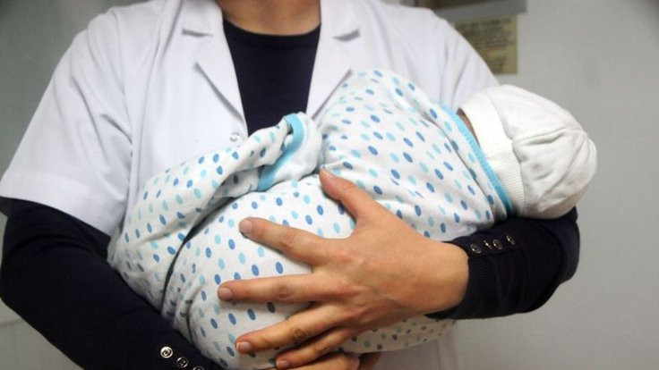 Hastanede ölü doğan bebekler karıştırıldı