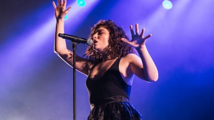 Lorde İsrail'de şarkı söylemeyecek