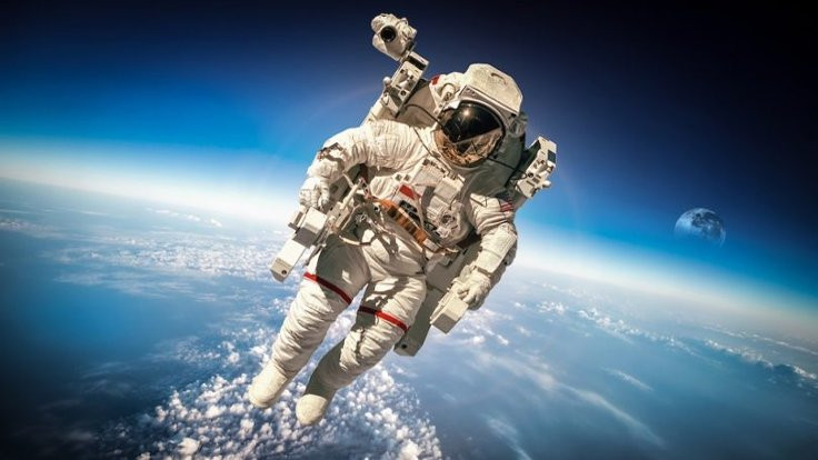 Uzayda desteksiz yürüyen ilk insan öldü