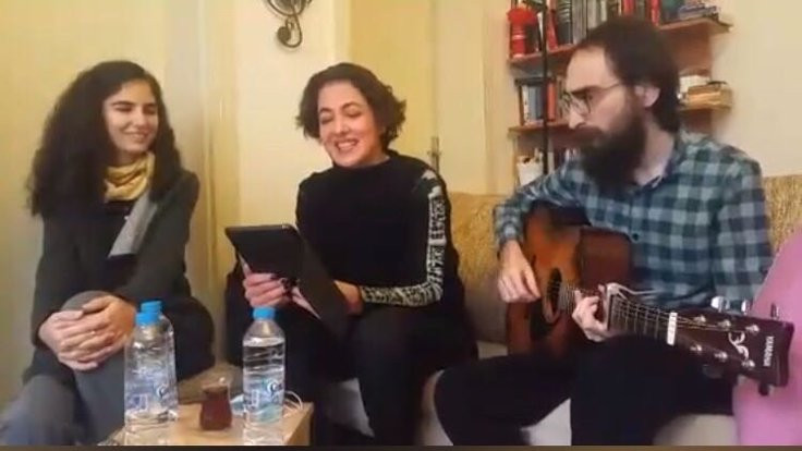Meltem Cumbul Semih Özakça ile şarkı söyledi