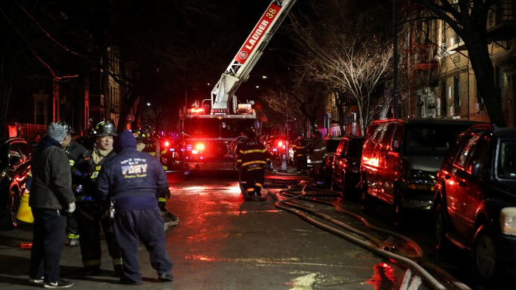New York'ta son 25 yılın en büyük yangını