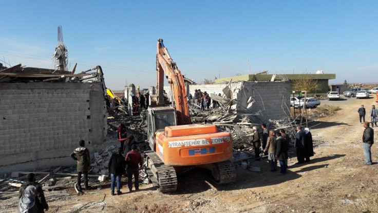 Şanlıurfa'da enkaz altında kalan işçi hayatını kaybetti