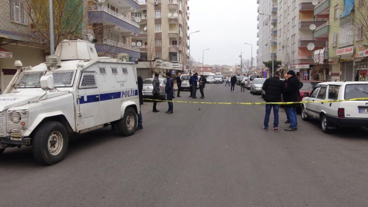 Diyarbakır'da çatışma: 2 kişi öldü