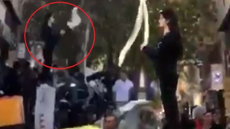 Avukatı açıkladı: İran'da protestoların simgesi kadın serbest bırakıldı