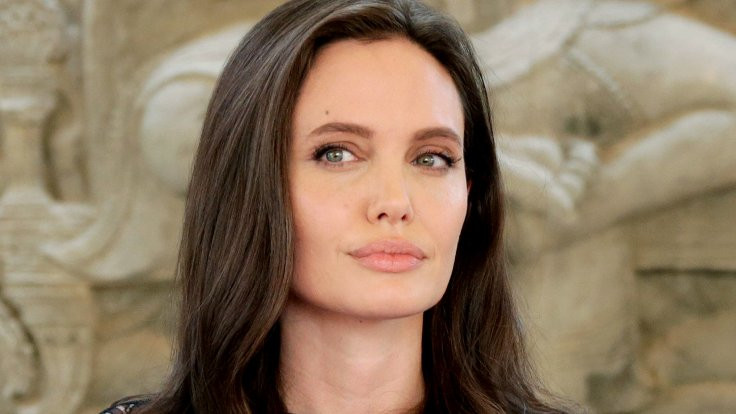 Angelina Jolie çocuklarının velayetini kaybedebilir