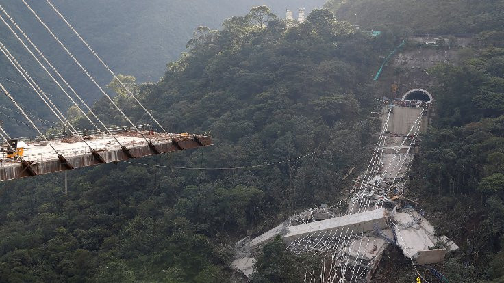 Kolombiya'da köprü çöktü: En az dokuz işçi öldü