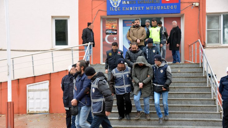 İhraç edilen 7 öğretmene PKK iddiasıyla gözaltı