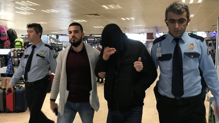 Antalya uçağında kaçak yolcu yakalandı!