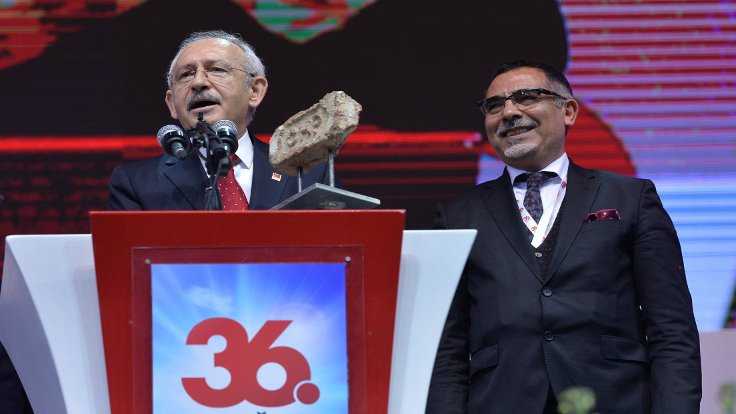 CHP lideri yeniden genel başkan