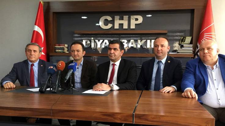 CHP: Barışı konuşmak için Diyarbakır'a geldik