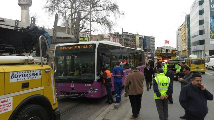 Kadıköy'de yine otobüs kazası