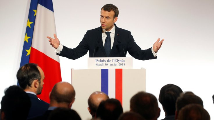Macron: Sözlerimin arkasındayım
