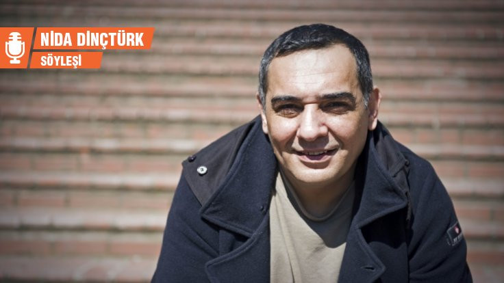 Ahmet Tulgar: Türkiye'den Türkçe'ye sığınmış biriyim ben