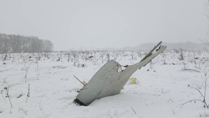 Moskova'da yolcu uçağı düştü