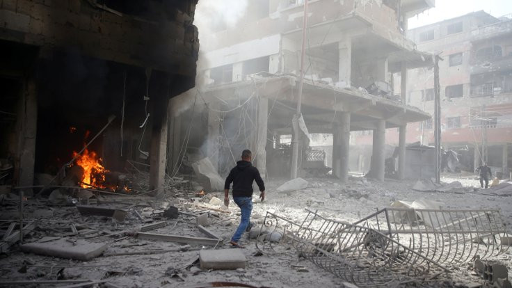 İddia: ABD Esad güçlerini vurdu