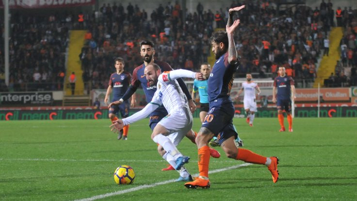 Alanyaspor, Başakşehir'i farklı mağlup etti