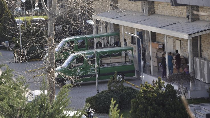 İran'dan getirilen cenazeler ailelere teslim edildi