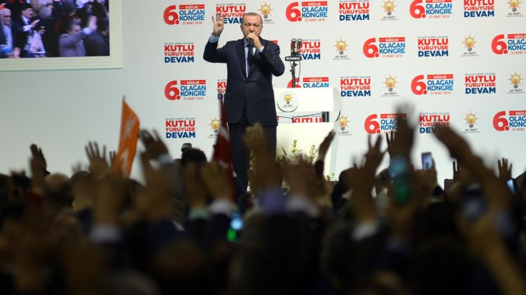 Cumhurbaşkanı Erdoğan: Kulaklarından tutar ait oldukları yere fırlatırız