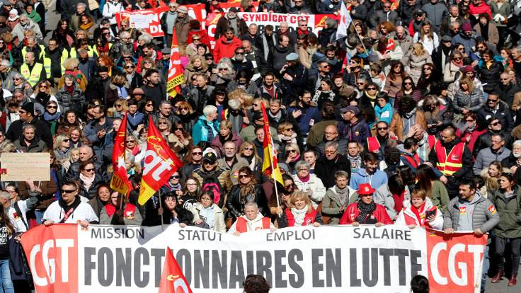 Fransa'da binlerce kamu çalışanı greve çıktı