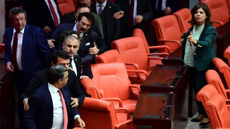 Meclis'te AK Parti ve HDP vekilleri arasında kavga çıktı