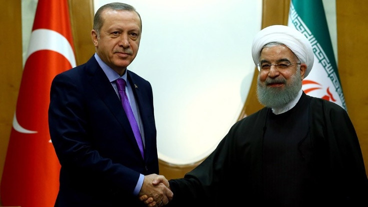 Erdoğan, Ruhani ile Suriye’yi görüştü